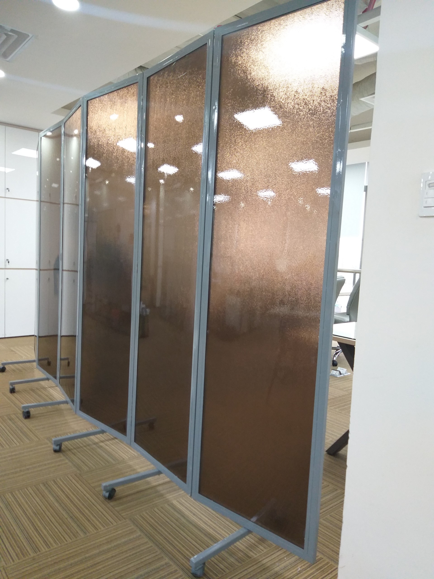 Polycarbonate vách ngăn