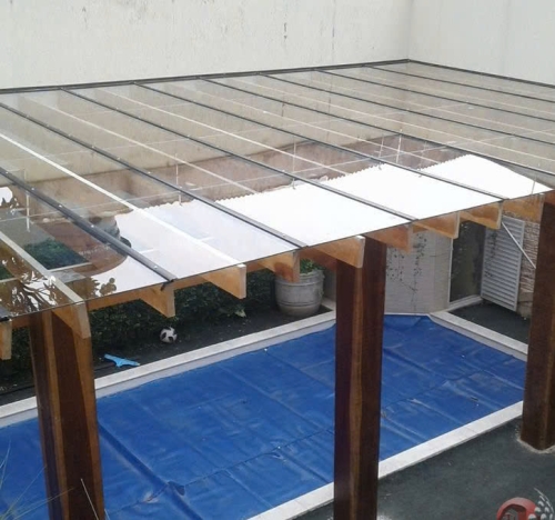 CÁCH THI CÔNG MÁI CHE POLYCARBONATE ĐẶC VÀ MÁI CHE POLYCARBONATE RỖNG